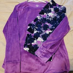 Cuddle Duds Pajama Set